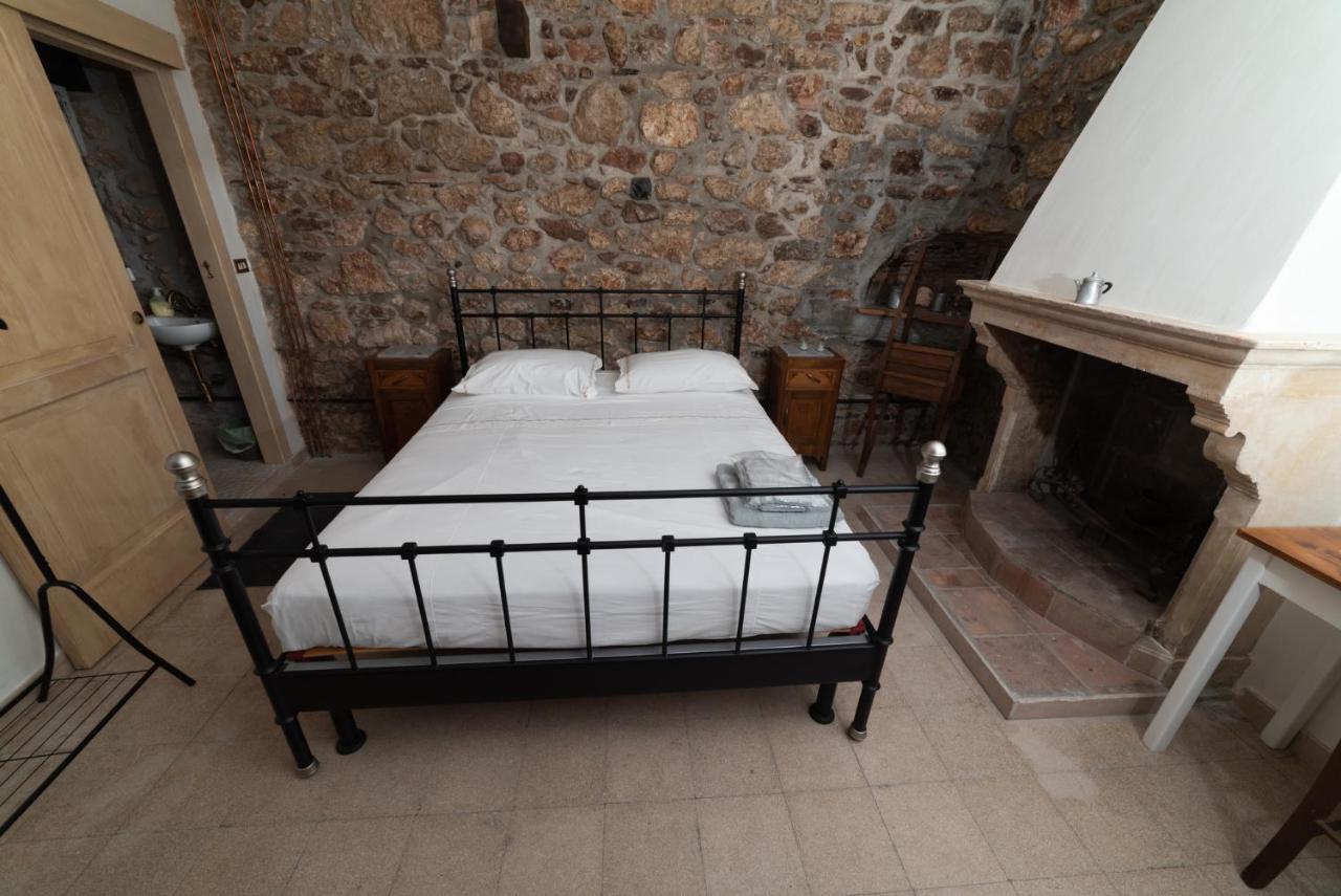 La Casa Di Duilia Bed & Breakfast Fornelli Exterior photo